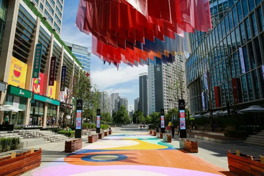 望京小街|十一假期超10万人次打卡！望京小街“腾笼换鸟”焕发新活力