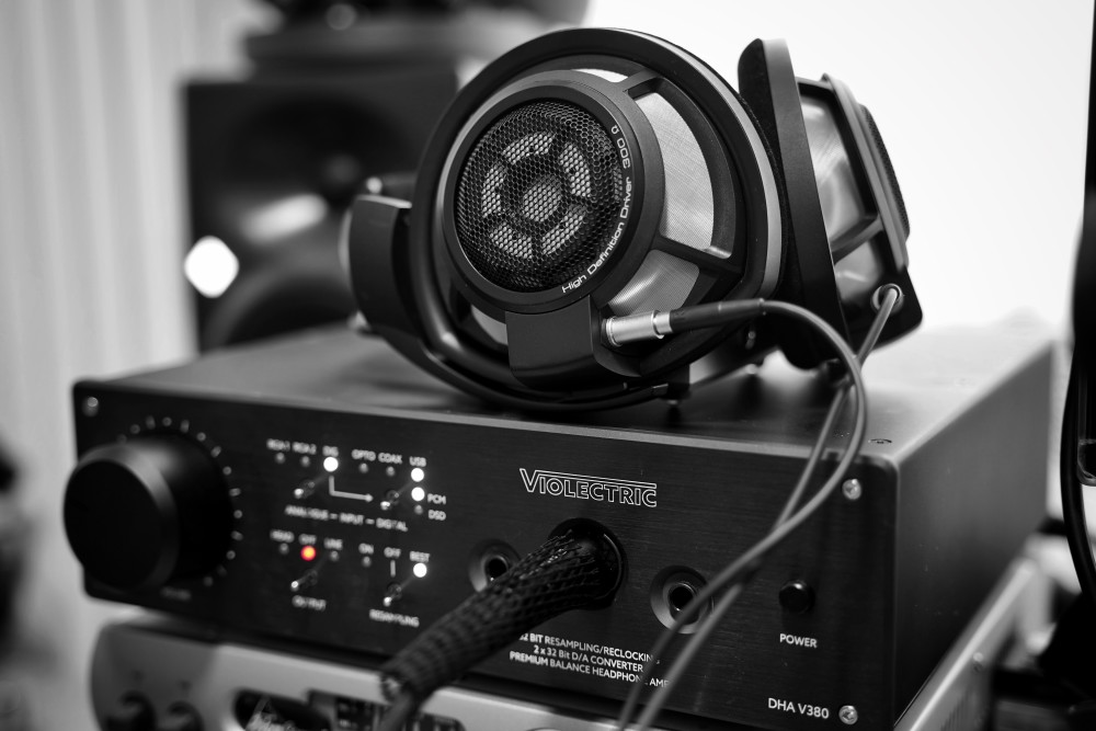 声价比最高的顶级解码耳放前级一体机终于找到了德国老牌湖人v380