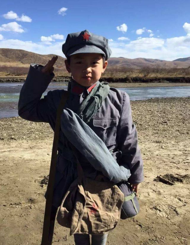 长征中最小的红小鬼母亲是烈士舅舅是元帅退休前只是副团级