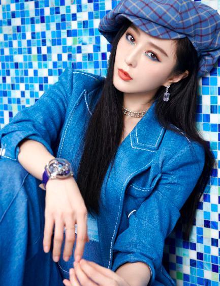 时装周|范冰冰出席时装周站旁边，右边同一位置老总被扒，两人关系不简单