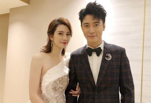 张丹峰|洪欣晒照庆49岁生日！张丹峰送祝福遭忽视，称呼极像当年的刘恺威