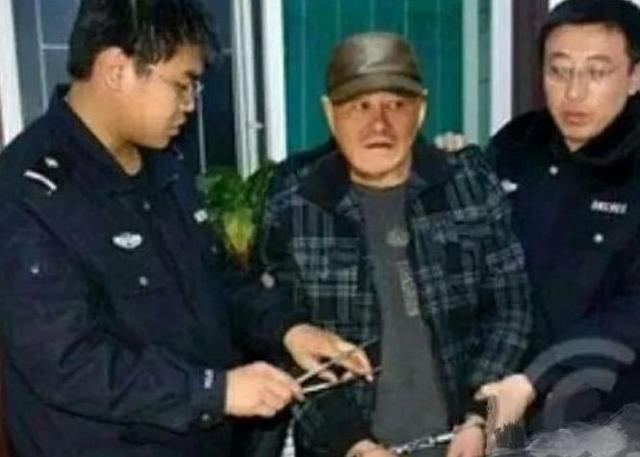 赵本山|谣言再起！赵本山又被传被捕入狱，本尊登刘老根大舞台实力辟谣