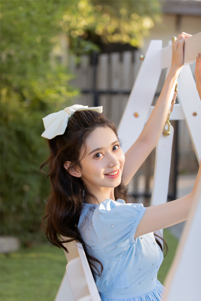 徐梓钧拍小清新田园写真 唯美清纯宛如仙女_腾讯新闻