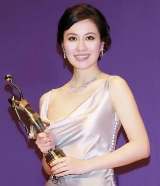 叶璇|40岁叶璇自曝担心王一博，从名校学霸到遭群嘲，她其实活得真实