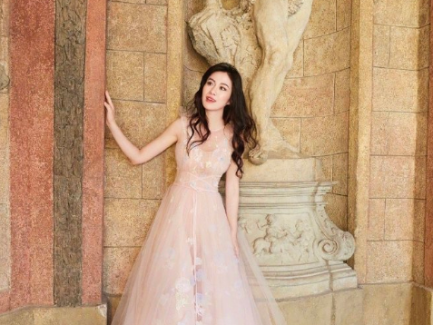 叶璇|40岁叶璇自曝担心王一博，从名校学霸到遭群嘲，她其实活得真实