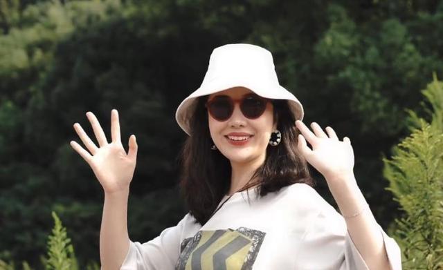 董花花视频中现蒋凡身影暗示打了一个漂亮仗