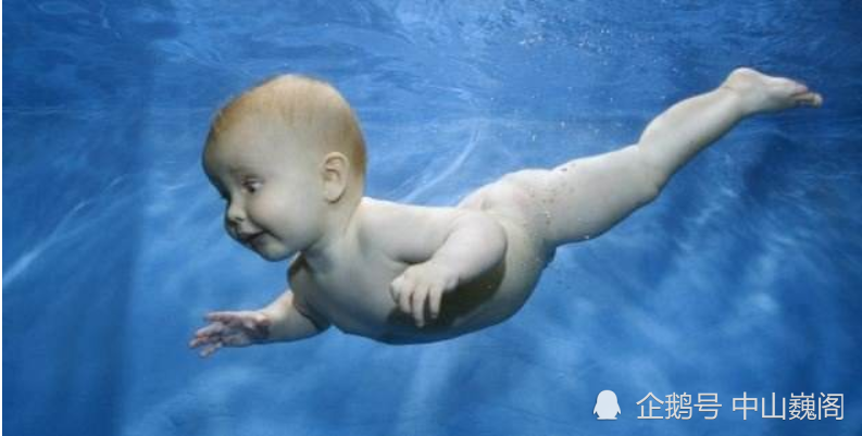 婴儿游泳好处多多，你知道吗？