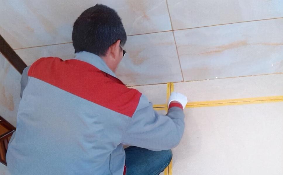 瓷砖美缝该不该做贴砖老师傅给你揭秘行业真相让你少走弯路