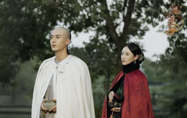 黄奕|黄奕晒两代小燕子同框照，与赵薇相差1岁，却有演员导师之别