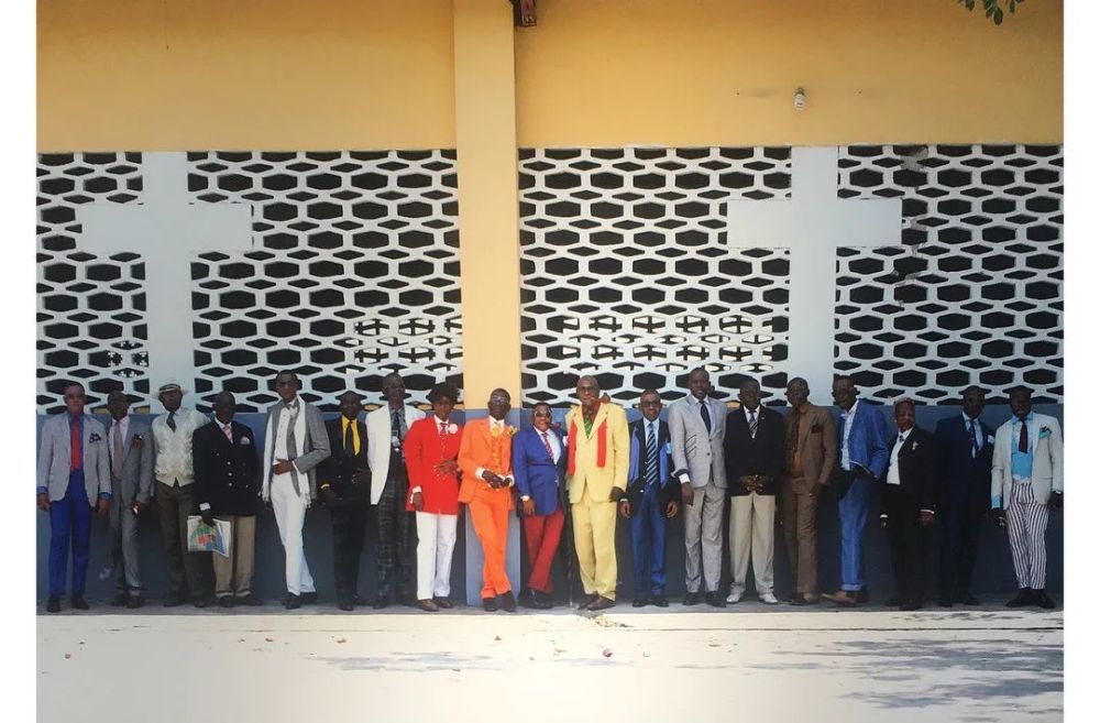 他们集中成立了一个组织,名为『萨普协会la sape』