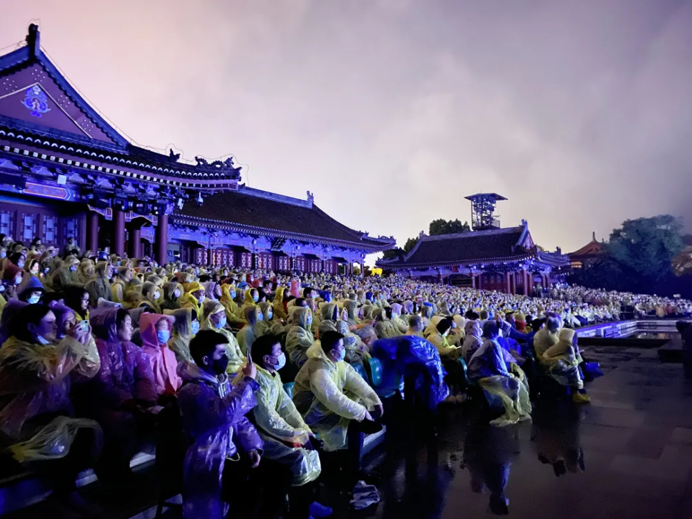 陕西华清宫心系游客铸造精品国庆假期靓丽绽放