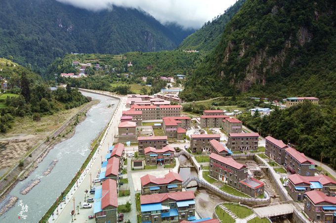 西藏错那县一座美丽乡村，很多游客没来过！