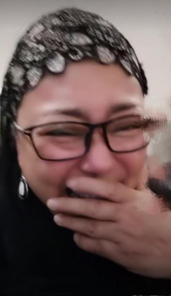 李菁菁|50岁李菁菁秀恩爱，小21岁老公撒娇喊其宝贝儿，两人同框好似母子