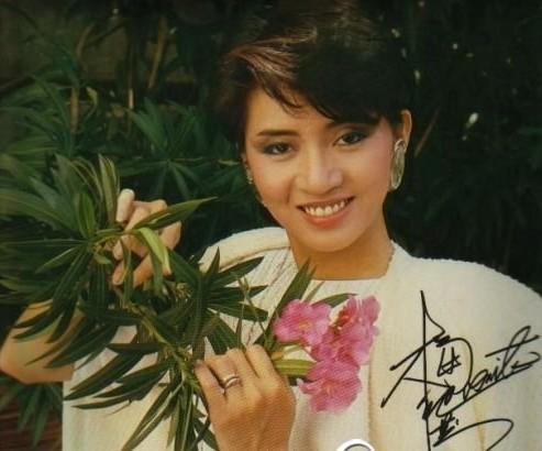 梅艳芳迎57岁冥诞袁咏仪晒照怀念太有心罗君左为其终生未娶