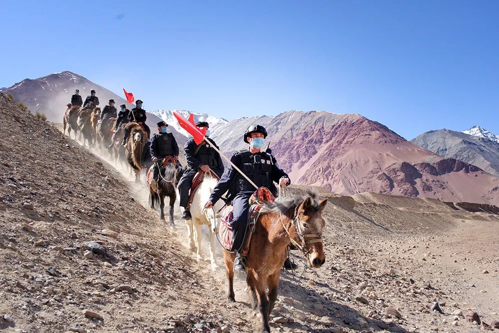 北京|奋战“疫”情中的公安铁军专题摄影展在北京展出