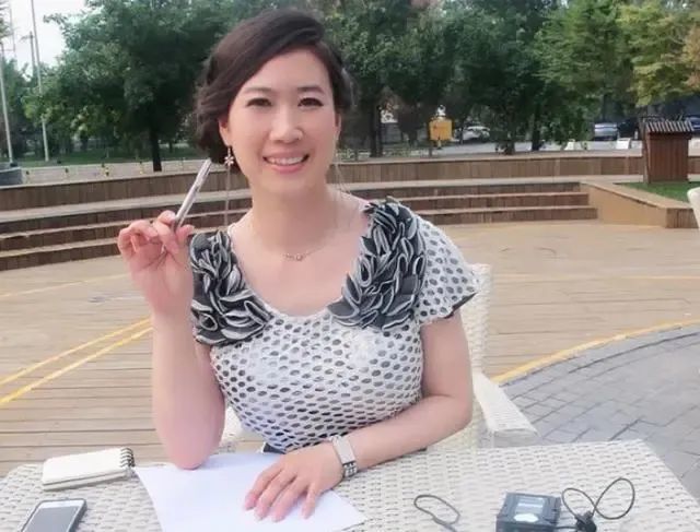 芙蓉姐姐|43岁芙蓉姐姐近况曝光引热议：你不认命的样子，真好看