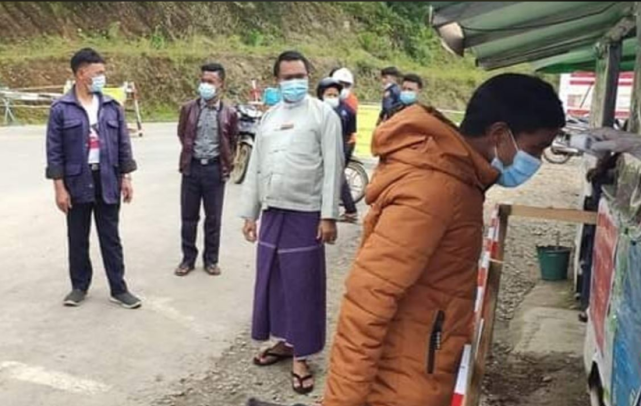 缅甸钦邦 对货车司机和随车人员进行采样检测 缅甸 社会 钦邦 核酸检测 新冠肺炎
