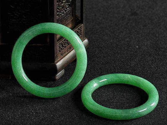 翡翠|翡翠以绿为贵？绿色翡翠价值如何