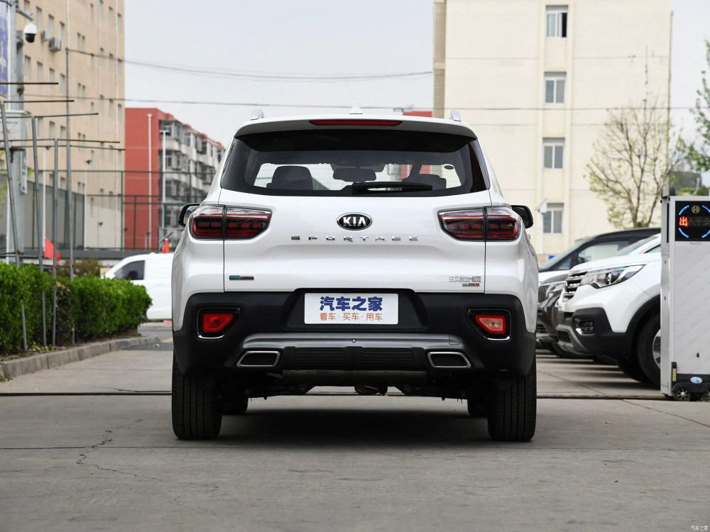 2019款起亚新智跑这款紧凑型suv就凭借皮实耐用,省油省心,颜值靓丽等