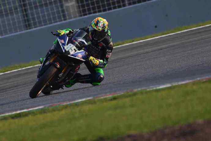 王一博|王一博摔车事件再反转，专业车手发长文，直指王一博缺少体育精神