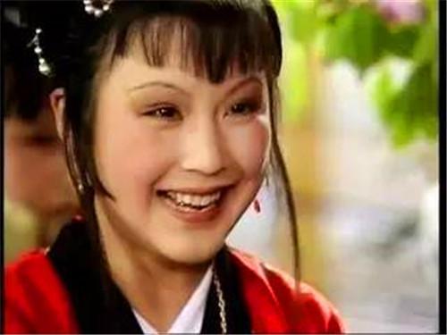 林黛玉|《红楼梦》螃蟹宴：薛宝钗长袖善舞，史湘云费力不讨好！