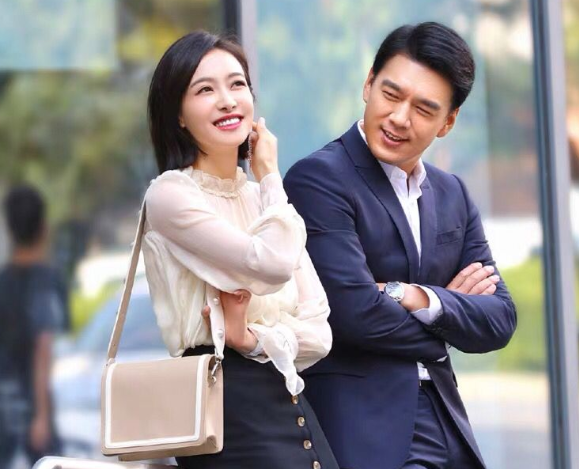 金鹰女神|金鹰女神再现两强争霸！宋茜从第四蹿升至第二，紧追第一名谭松韵