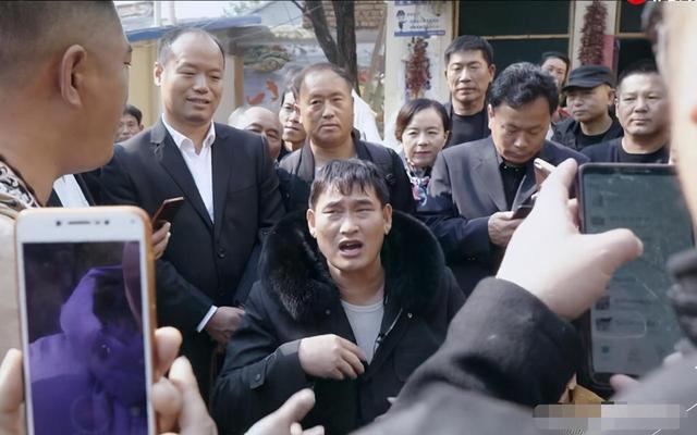 朱之文|大衣哥儿子婚姻不被看好，儿媳漂亮大方气场强，小伟难以驾驭