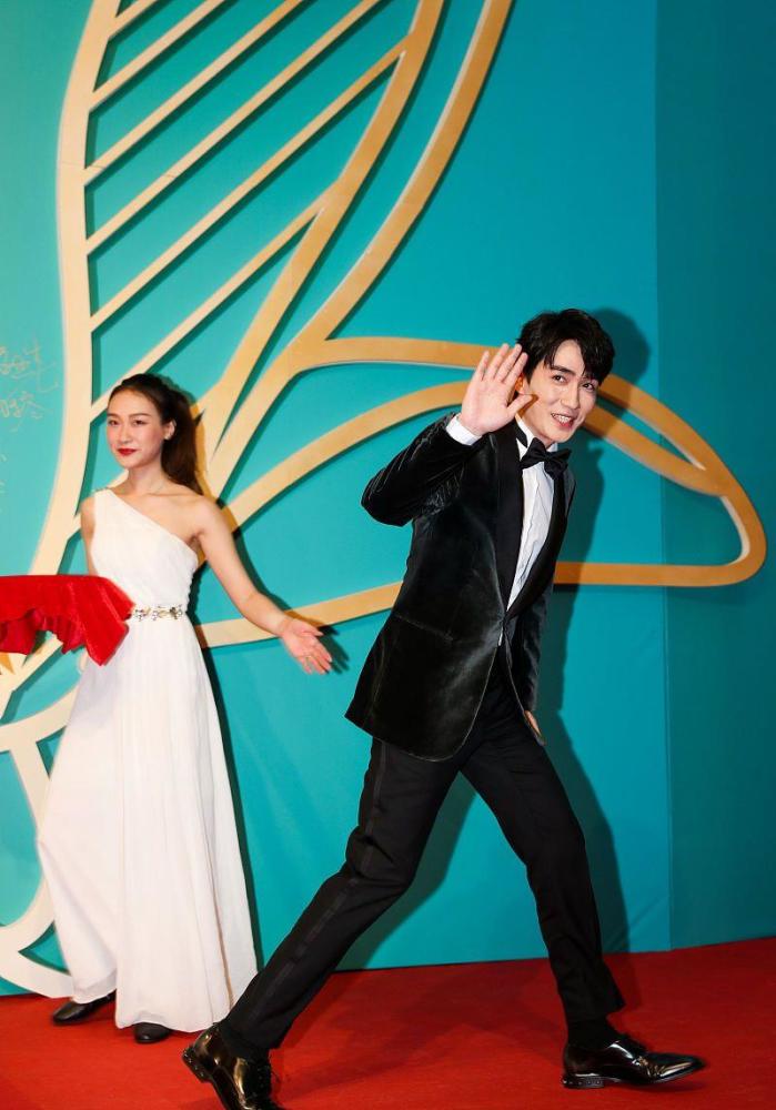 朱一龙人设崩塌回应隐婚生子遭质疑扯上毛晓彤的黑料被扒