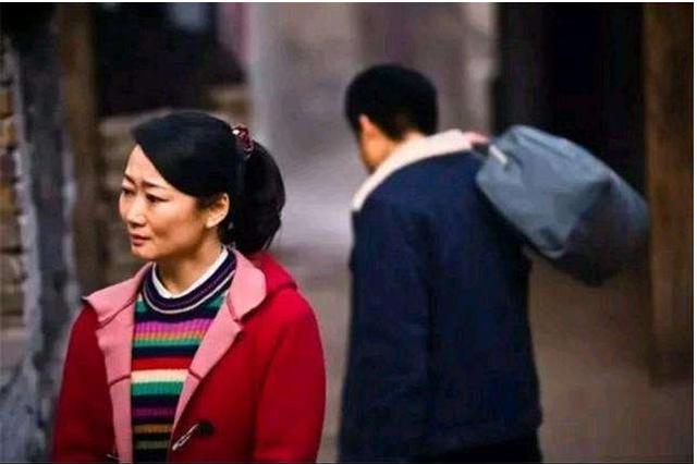 梁艺|主持人梁艺：22岁全身瘫痪，坐轮椅征婚失败，41岁仍然单身