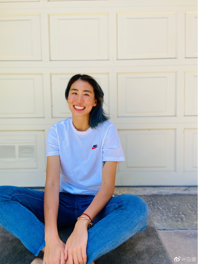 看完了《夺冠》,了解了郎平和白浪的故事,真的让人不得不佩服