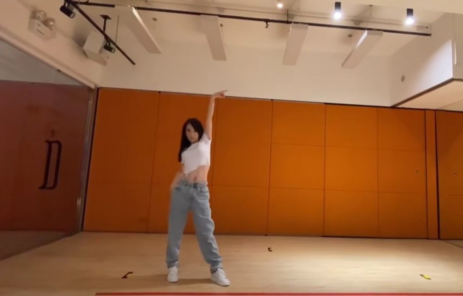 方媛|方媛不委屈自己，面对黑粉的评论，直接回怼：送你一程。真有天王嫂架势！