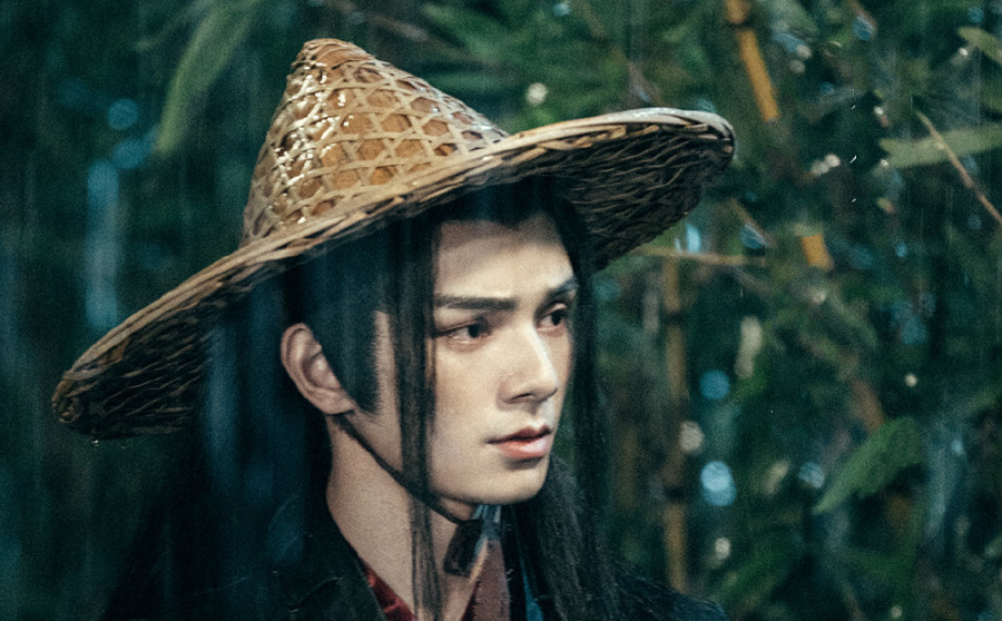 演员请就位|《演员请就位》胡杏儿登台，清一色猛夸背后，是节目太低端的尴尬