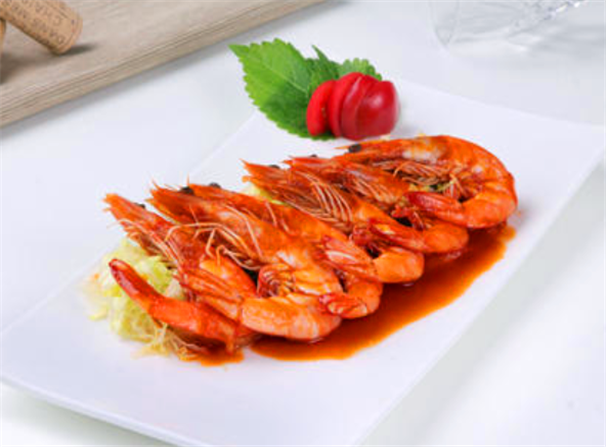 这样做出来的红焖大虾颜色鲜亮口感鲜甜味道香光看就很馋人