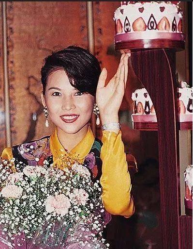 蔡少芬|洪欣49岁生日不理张丹峰，同得大刘青睐，同嫁凤凰男，她终不如蔡少芬幸运