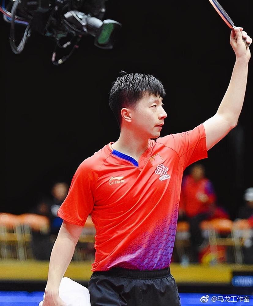 太可爱马龙比赛中的这一举动让观众笑喷暴风擦汗把眉毛整秃