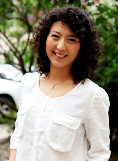 闫学晶|与林越已离婚！闫学晶自曝已再嫁，参加现任妹妹婚礼送祝福