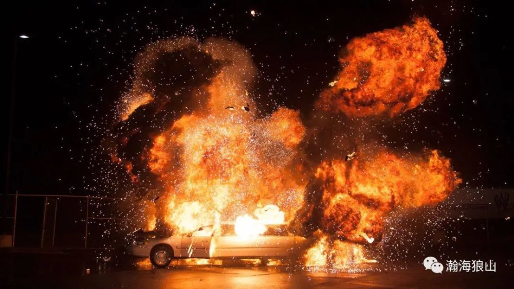 tnt爆炸释放能量后,总质量也是减小的