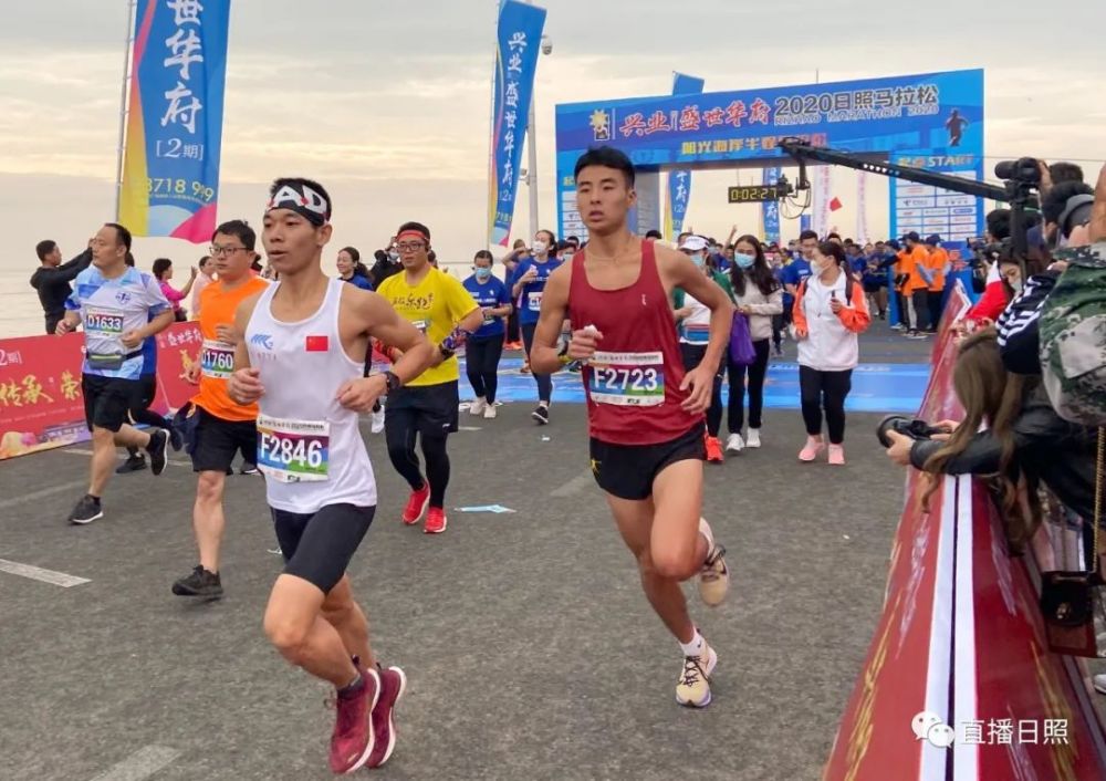马拉松|全城沸腾！日照马拉松激情开跑！赛道太美，这些画面燃爆了！