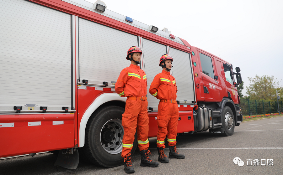 马拉松|全城沸腾！日照马拉松激情开跑！赛道太美，这些画面燃爆了！