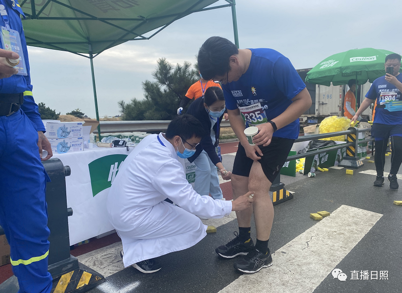 马拉松|全城沸腾！日照马拉松激情开跑！赛道太美，这些画面燃爆了！