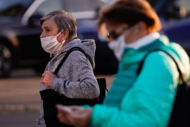 波兰新增新冠病例连续5天破纪录