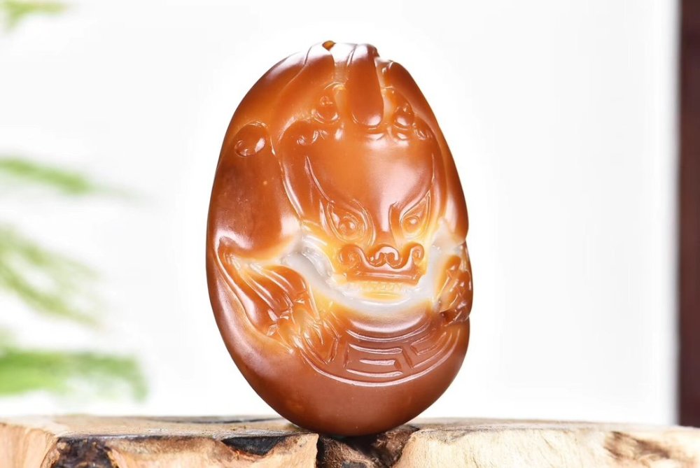 和田玉|何为和田羊脂玉，都有具有哪些特点？