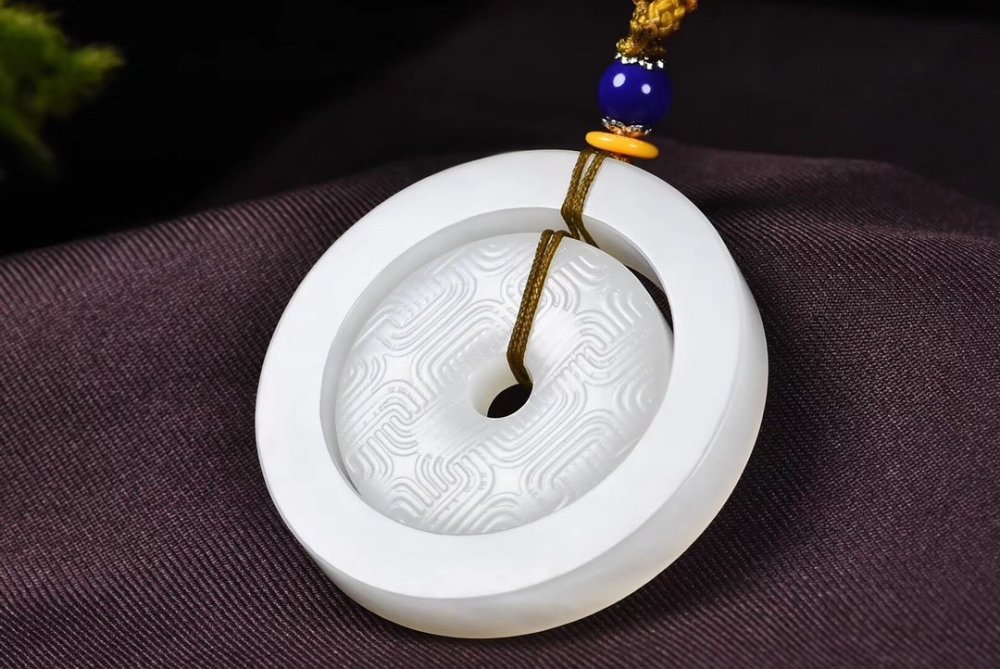 和田玉|何为和田羊脂玉，都有具有哪些特点？