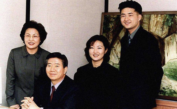 卢武铉年轻时期图片