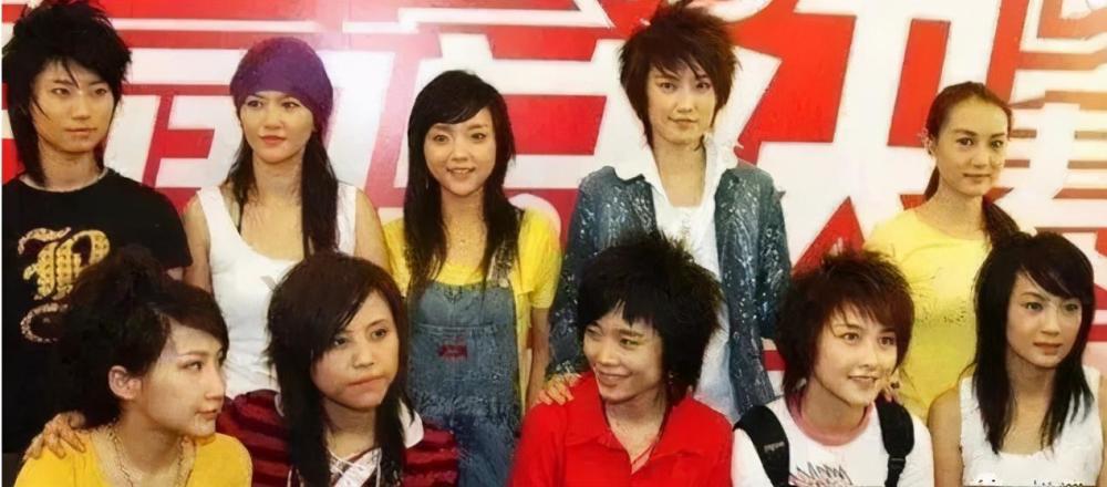 李宇春|李宇春周笔畅十五年后罕见同框，曾都青涩中性，现在成熟女人味足