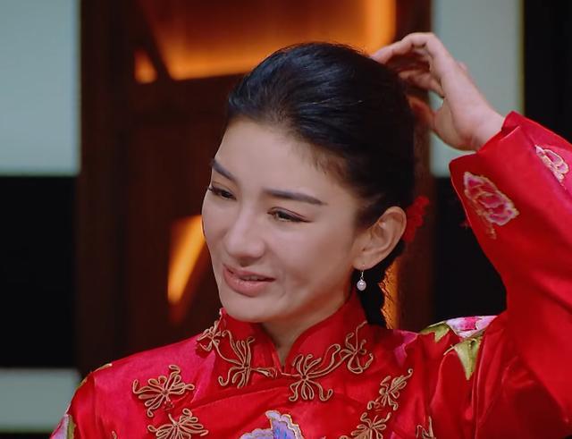 郭敬明|黄奕被指看人给眼色，郭敬明点评满脸不屑，陈凯歌点评却笑脸迎合