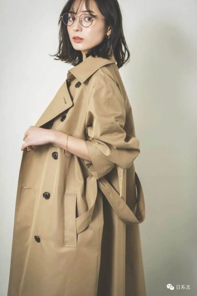 个子小的人怎么穿风衣 154cm的日本小姐姐有4个技巧 风衣 小姐姐 腰带 穿搭
