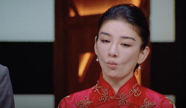 黄奕|郭敬明称看黄奕演戏很难受，黄奕听点评时表情又拽又不屑引热议