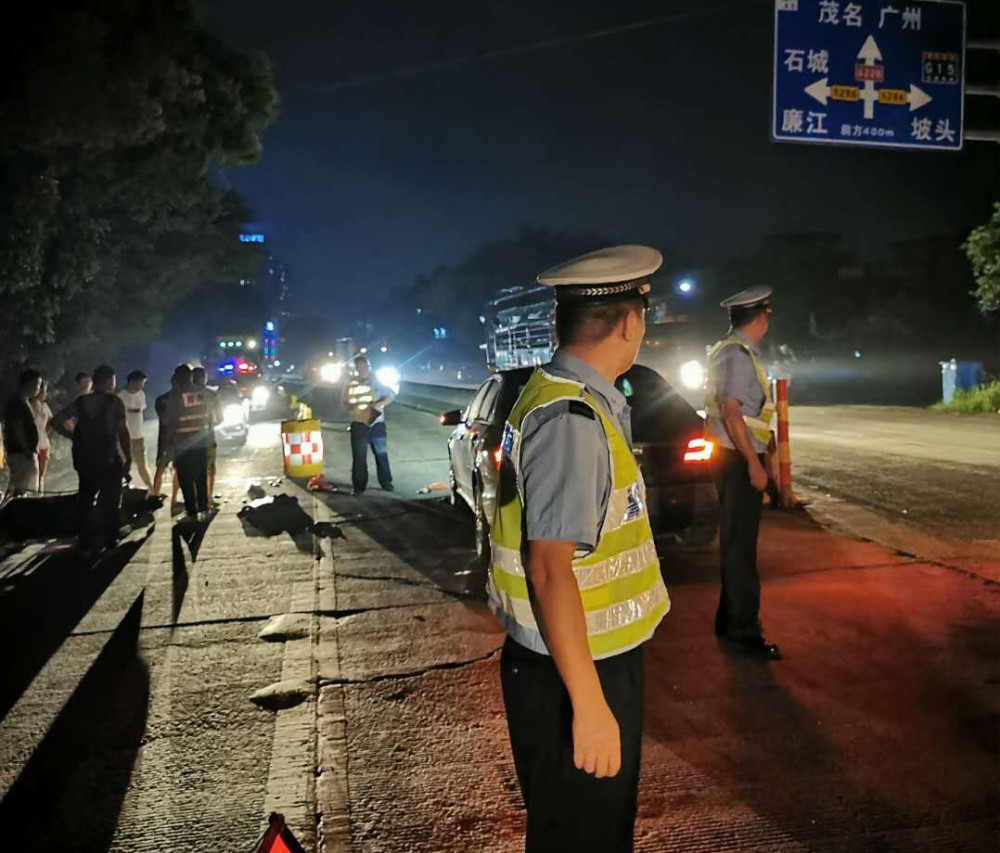 夜間加強路面安全管控.