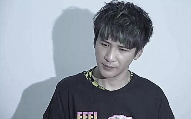 大张伟|大鹏公然拉偏架惹争议，主持黑历史被扒，大张伟也曾被害惨